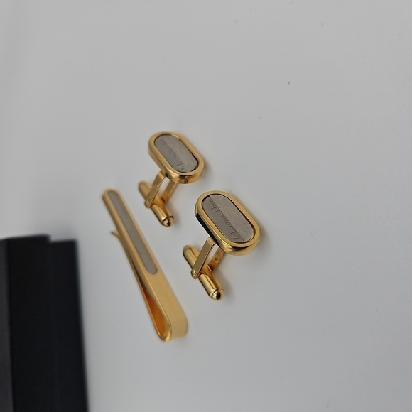 Christian Dior Cufflink and Tie Bar matching set - Picture 1 of 3
